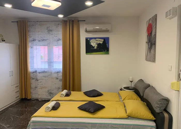 Dama Blizina Amfiteatra I Bus Kolodvora ,besplatan Privatni Parking,self-check- In Lejlighed