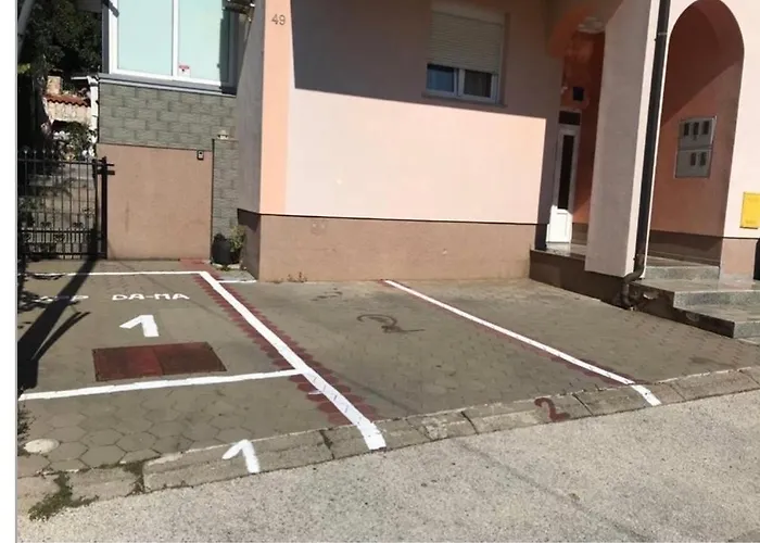 Dama Blizina Amfiteatra I Bus Kolodvora ,besplatan Privatni Parking,self-check- In Lejlighed