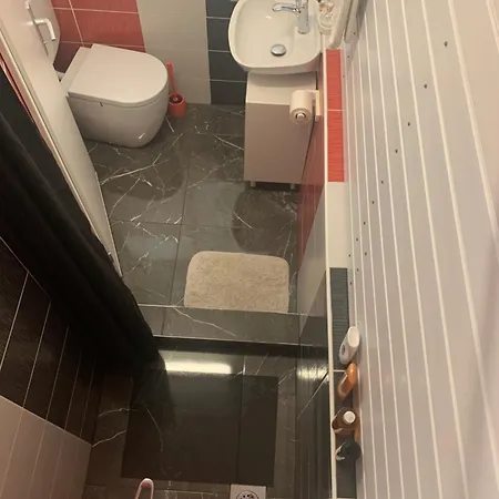 Apartment Dama Blizina Amfiteatra I Bus Kolodvora ,besplatan Privatni Parking,self-check- In
